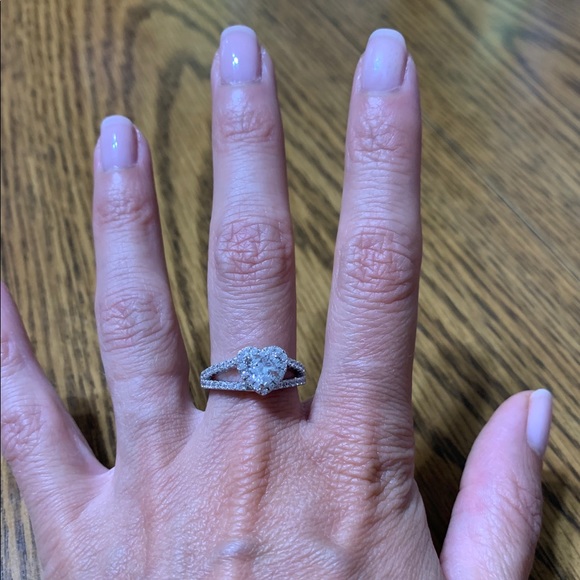 Heart shaped size 7.5 ring - Picture 6 of 6